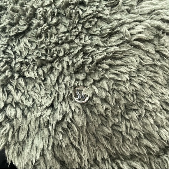 Lululemon Warm Restore Sherpa Pullover Fleece Army Green Size XS/Small - Picture 6 of 9